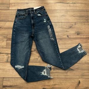 NWT American Eagle Distressed "Highest Rise" Mom Jean Size 00/24W